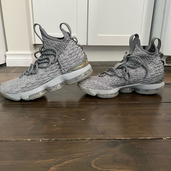 Lebron 15s City Edition - Picture 3 of 6